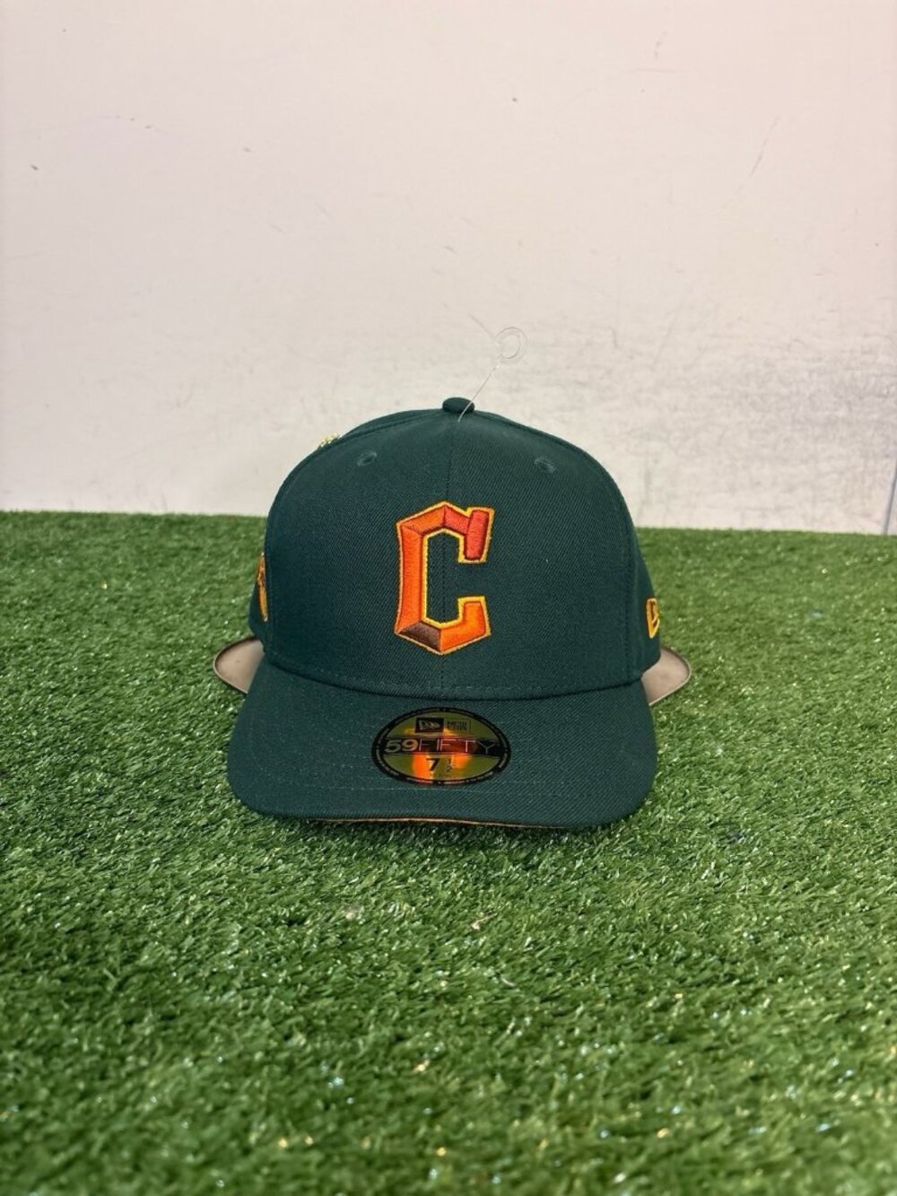 Cleveland Guardians hat cap fitted 7 1/2 green new era 59fifty leafy leaves pin